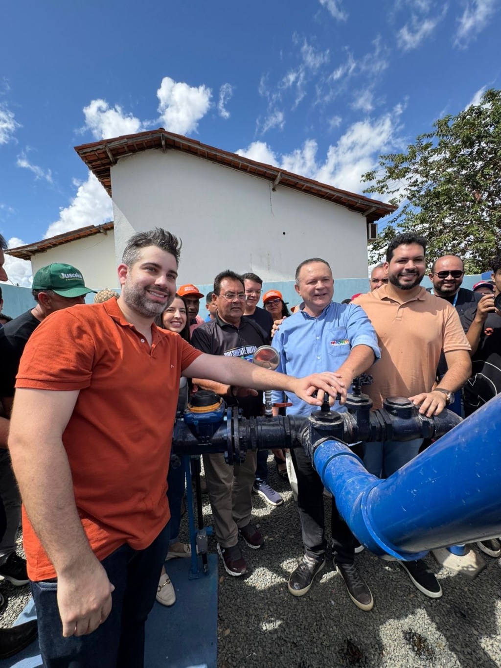 Governador Carlos Brandão inaugura poços artesianos e anuncia obras de Infraestrutura em Presidente&nbsp;Dutra