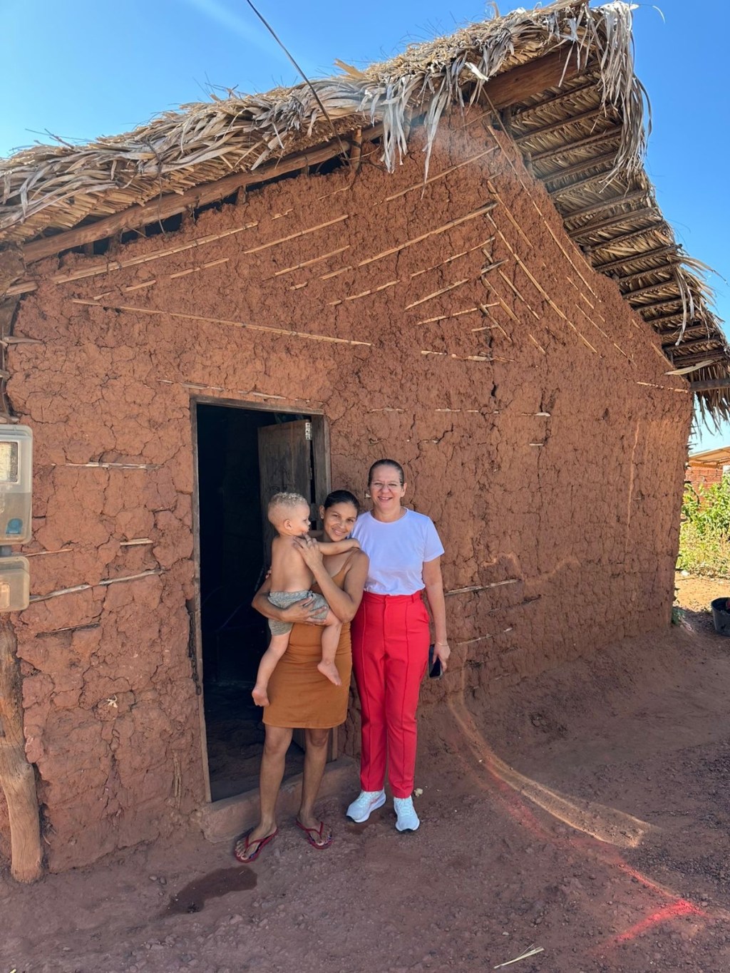 Em Buriti Bravo Luciana anuncia  construção de mais 20 casas na sede e amplia investimentos em&nbsp;habitação